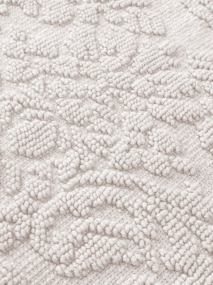 Allure Bath Fashions Grey Scalloped Jacquard Bath Mat - Image 6 of 6 Allure Bath Fashions Grey Scalloped Jacquard Bath Mat - Image 6 of 6