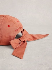 White Stuff Bow Back Baseball Cap - Imagen 2 de 2
