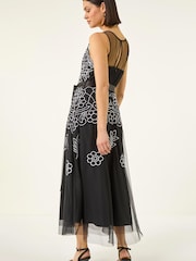 Robe Roman Fleurie Brodée - Image 3 sur 5