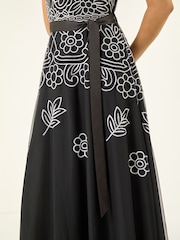 Robe Roman Fleurie Brodée - Image 4 sur 5