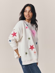 Cosmic Rainbow Embroidered - Little Bird by Jools Oliver Sweat-shirt oversize à col rond - Image 1 de 5