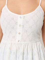 Yours Curve White Anglaise Peplum Top - Image 4 of 5