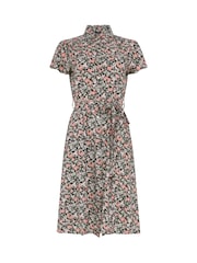 فستان بتصميم قميص برباط خصر بطبعة مورّدة من M&Co - Image 5 of 6