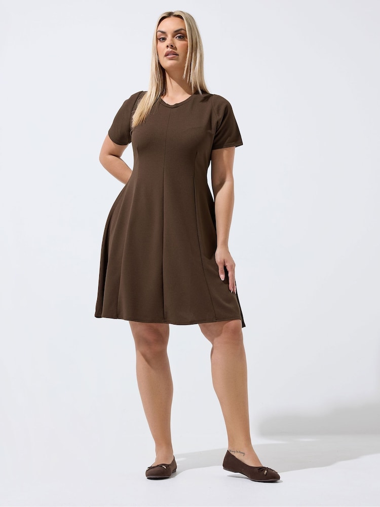 Yours Curve Brown Limited Skater Pleated Dress - Image 2 of 5