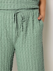 Yours Curve Green Bubble Textured Cropped Trousers - Image 4 of 5