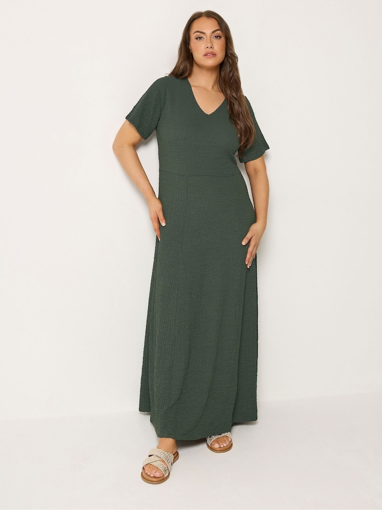 Verde - Yours Curve Textured V-Neckline Maxi Dress - Imagen 2 de 5