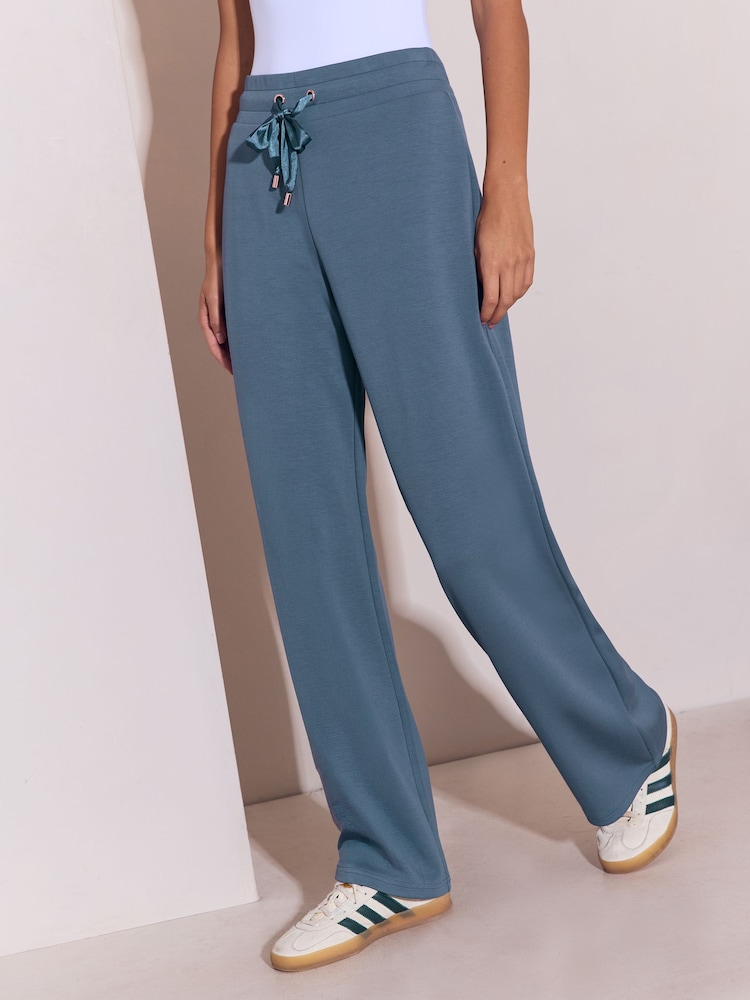 Azul marino - Pantalones de chándal suaves de pernera ancha y corte holgado en mezcla de modal de Lipsy - Imagen 2 de 5