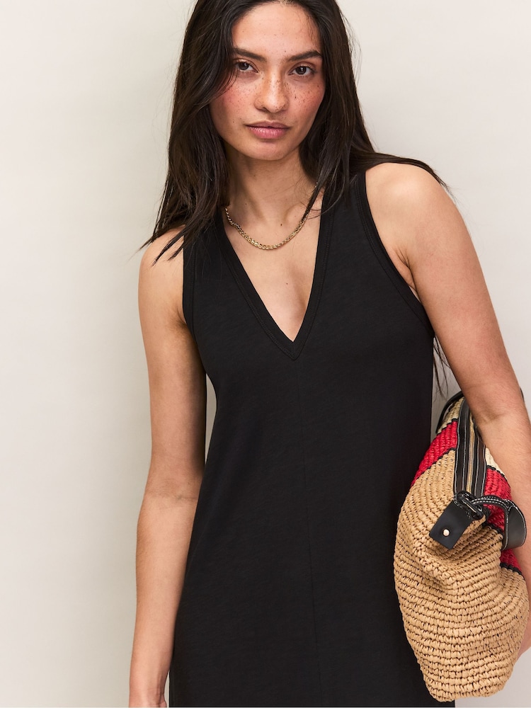 Ro&Zo Black Slub Jersey V-Neck Midi Dress - Image 4 of 4