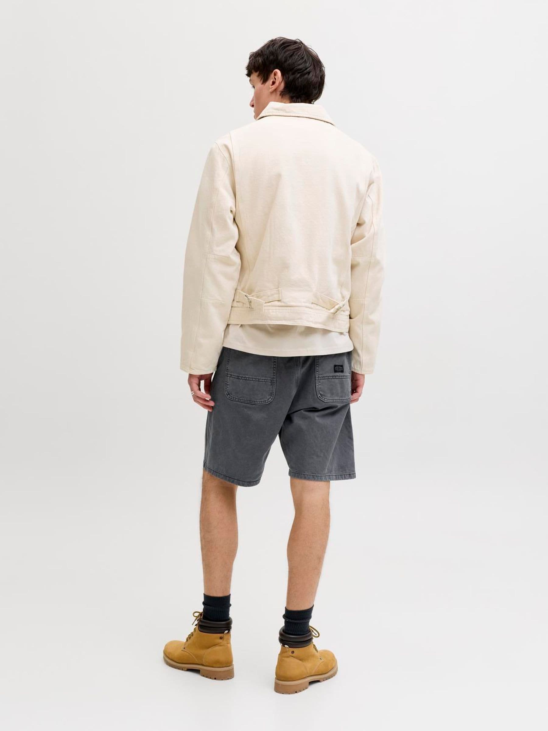Next：日本 グレー - JACK & JONES ルーズフィット ワーカー ショート