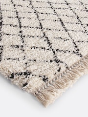 La Redoute Intérieurs White/Black Madara Berber-Style Rug - Image 3 of 3