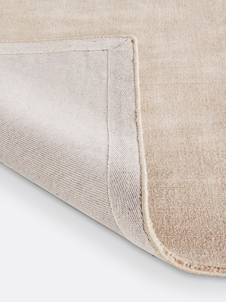 La Redoute Intérieurs Beige Izri Aged Effect Lyocell Rug - Image 4 of 4 La Redoute Intérieurs Beige Izri Aged Effect Lyocell Rug - Image 4 of 4