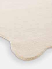 La Redoute Intérieurs Ecru Scalero Scalloped 100% Wool Rug - Image 3 of 4