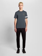Lyle & Scott Sports Sleeve Branded T-Shirt - 画像 3 / 7