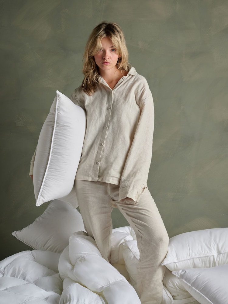 Bedfolk The Down Alternative Pillow - Image 2 of 4