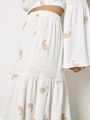 Apricot Paisley Embroidered Tiered Maxi Skirt - Imagen 4 de 4