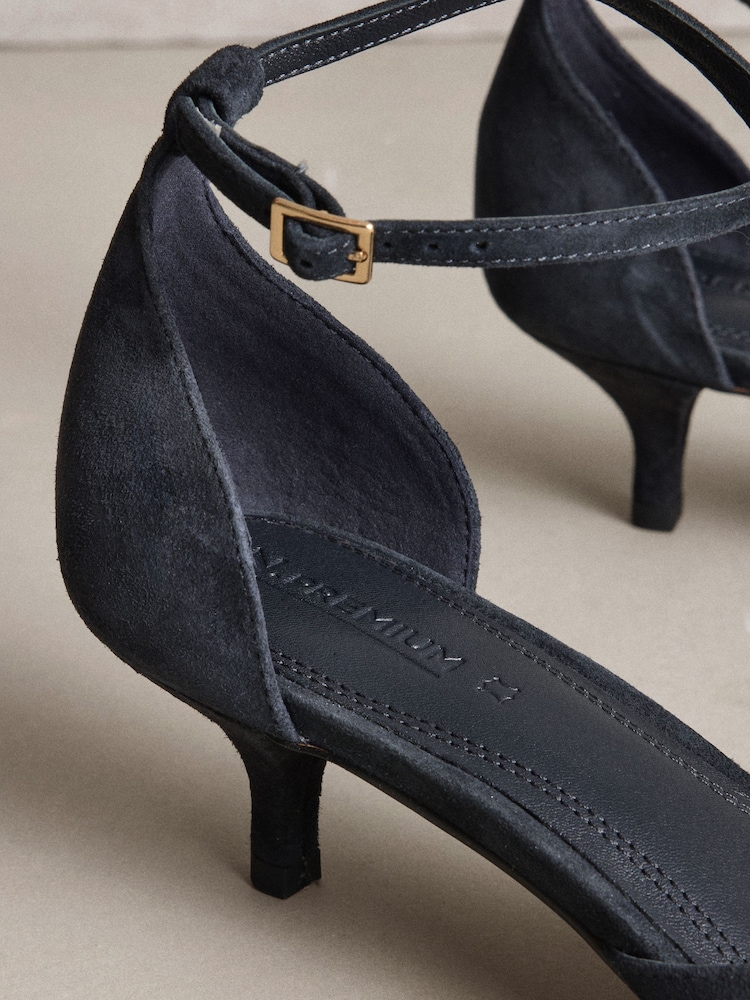 საზღვაო ძალები - N. Premium Suede Leather T Bar Heels - სურათი 5 5-დან საზღვაო ძალები - N. Premium Suede Leather T Bar Heels - სურათი 5 5-დან
