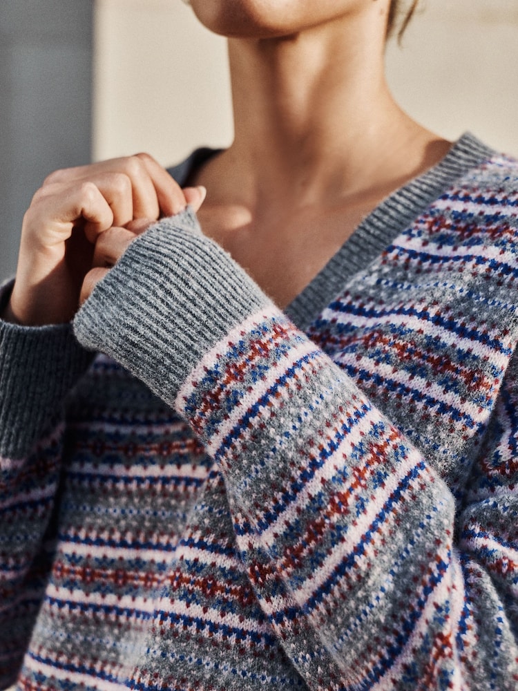 Grey/Pink Fairisle N.Premium Merino Wool V-Neck Jumper - Image 5 of 5