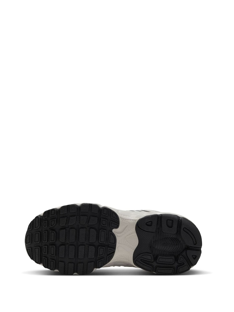 Nike Natural Silver Junior Air Max Moto Trainers - Image 8 of 8 Nike Natural Silver Junior Air Max Moto Trainers - Image 8 of 8