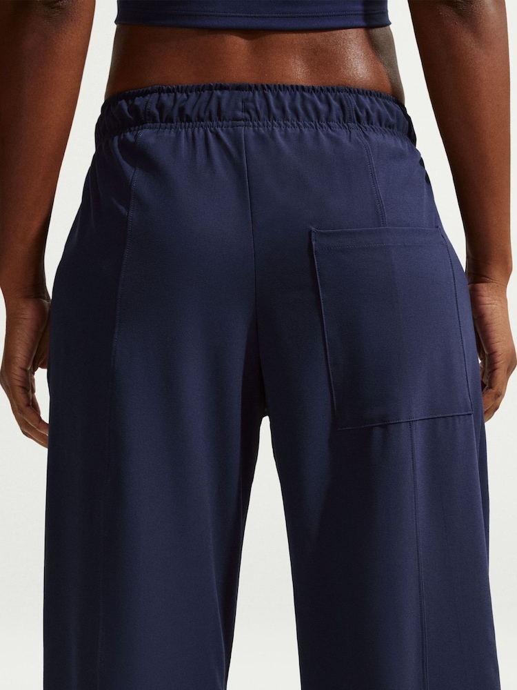 Nike Midnight Navy One Dri-FIT Woven Wide-Leg Joggers - Image 4 of 4 Nike Midnight Navy One Dri-FIT Woven Wide-Leg Joggers - Image 4 of 4