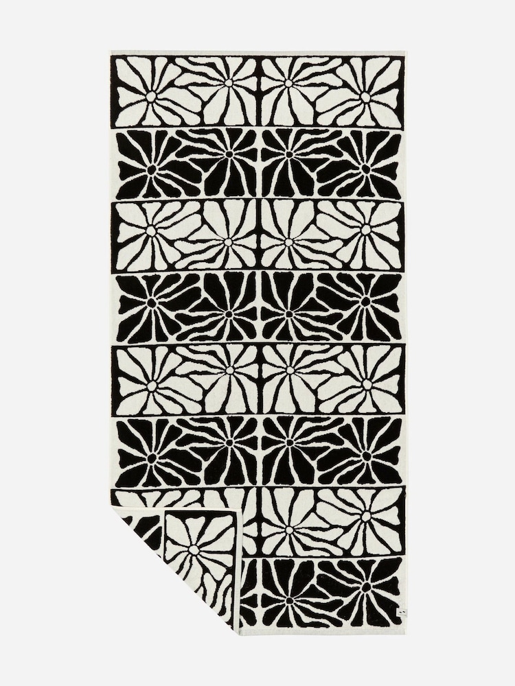 SlowTide Black Ciao Zen Cotton Printed Patterned Bath Bath Sheet Towel - Image 5 of 5