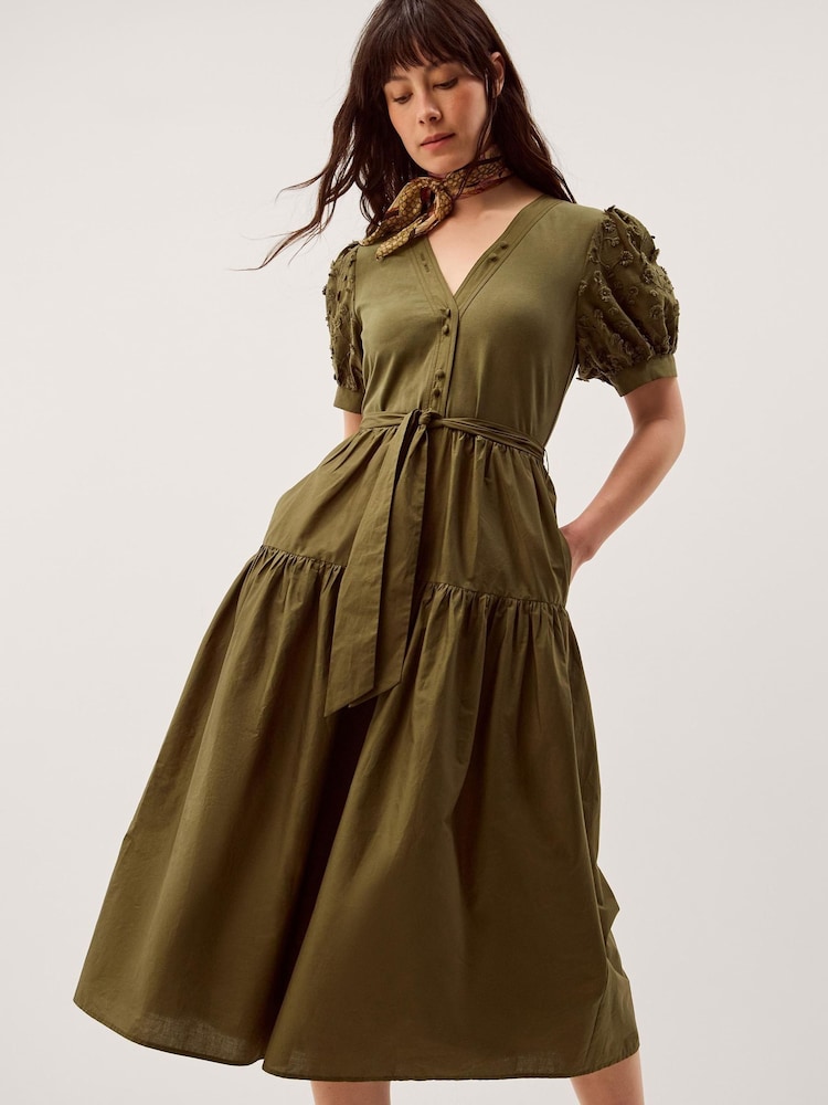 فستان متوسط الطول بأكمام منفوخة بابليك زهور Fawn من Monsoon - Image 1 of 6 فستان متوسط الطول بأكمام منفوخة بابليك زهور Fawn من Monsoon - Image 1 of 6