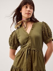 فستان متوسط الطول بأكمام منفوخة بابليك زهور Fawn من Monsoon - Image 5 of 6