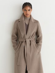 Reiss Thea Wool-Blend Double-Breasted Blind-Seam Coat with Cashmere - صورة 3 من 10