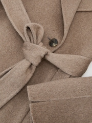 Reiss Thea Wool-Blend Double-Breasted Blind-Seam Coat with Cashmere - صورة 9 من 10