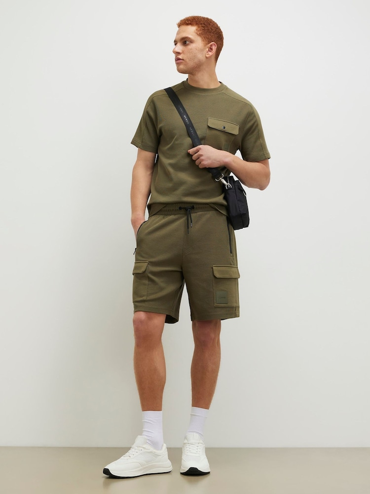 River Island Green Regular Fit Waffle Cargo Shorts - Image 1 of 4