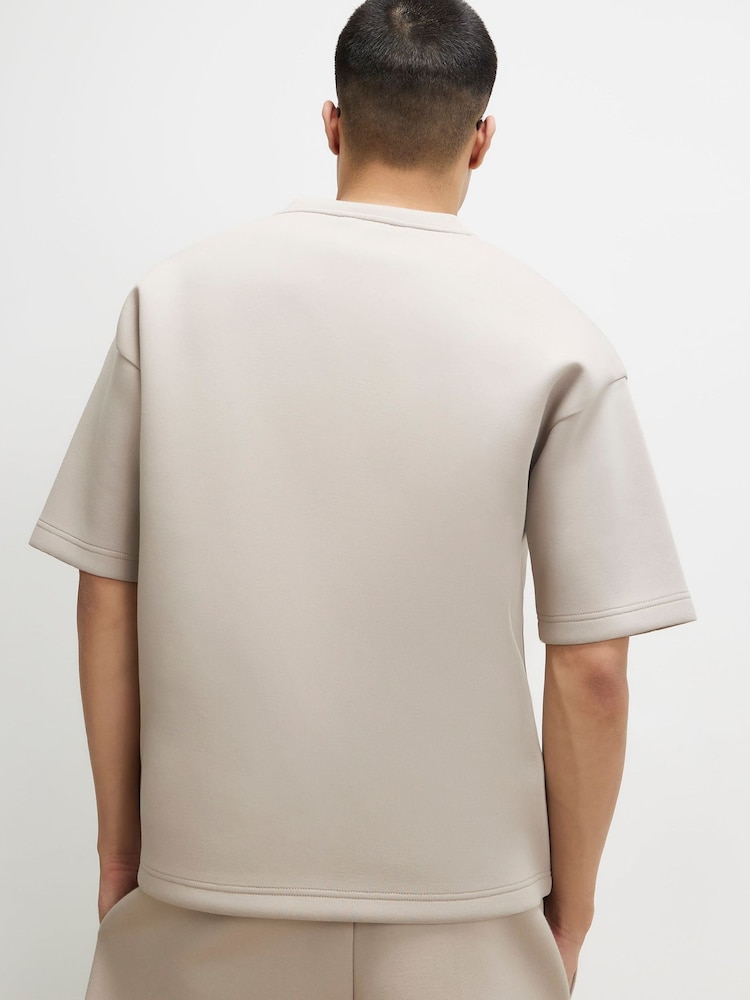 River Island Oversized V-Neck Scuba T-Shirt - Imagen 2 de 4