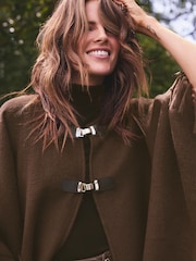 Love & Roses Cosy Buckle Fringe Cape Poncho - Bild 2 av 7