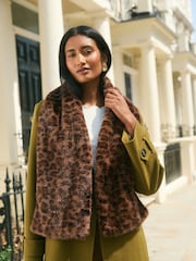 Love & Roses Leopard Print Faux Fur Scarf - Image 3 of 6
