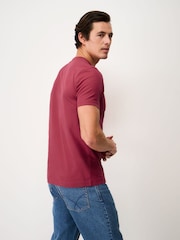 أحمر - تيشرت كلاسيكي بحافة رقبة مستديرة من Crew Clothing Company - صورة 2 من 5