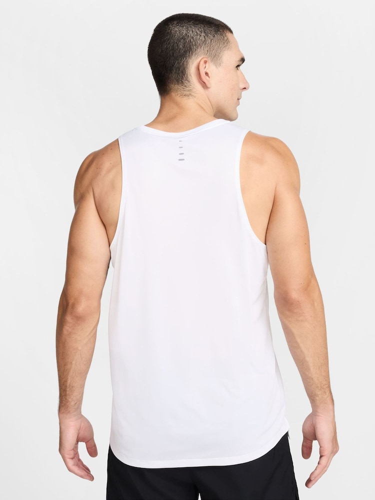 Nike White Stride Dri-FIT ADV Running Vest - Image 2 of 6 Nike White Stride Dri-FIT ADV Running Vest - Image 2 of 6