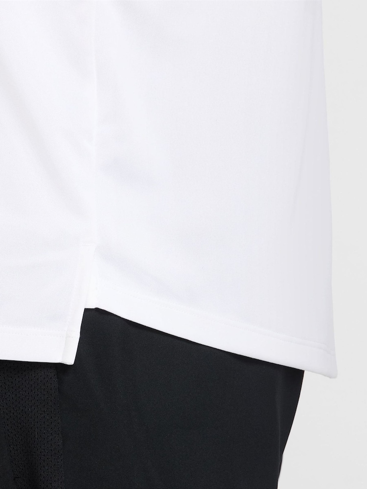 Nike White Stride Dri-FIT ADV Running Vest - Image 6 of 6 Nike White Stride Dri-FIT ADV Running Vest - Image 6 of 6