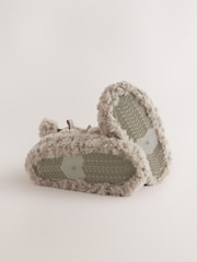 Neutral Faux Fur - Mga sapatos na tsinelas - Larawan 3 ng 5