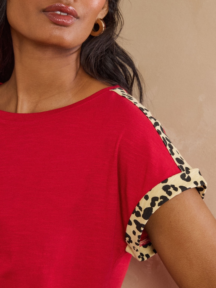 Pula - Love & Roses Crew Neck Animal Tipped T-Shirt - Larawan 2 ng 4