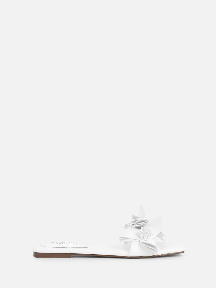 Simmi London White Gilly Flower Detail Slip-On Flat Sandals - Image 2 of 4