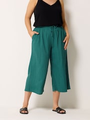 Yours Curve Green Textured Woven Cropped Trousers - Image 1 of 5