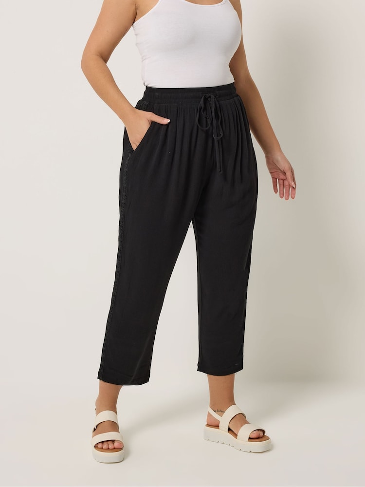Yours Curve Crochet Side Cropped Trousers - Imagen 1 de 4