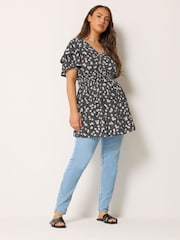 Yours Curve Black Flutter Sleeve Top - Image 4 of 5