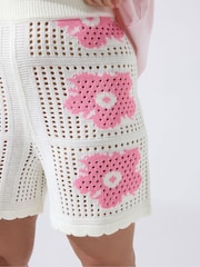 Yours Curve White Limited Crochet Flower Shorts - Image 4 of 5