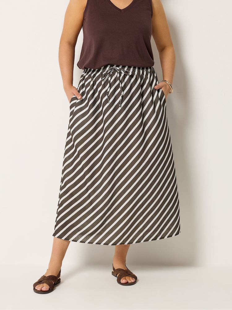 بني - Yours Curve Linen Look Stripe Skirt - Image 1 of 5 بني - Yours Curve Linen Look Stripe Skirt - Image 1 of 5