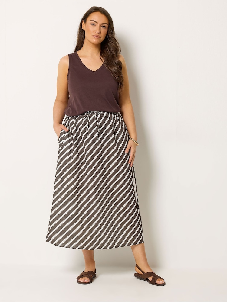 بني - Yours Curve Linen Look Stripe Skirt - Image 2 of 5 بني - Yours Curve Linen Look Stripe Skirt - Image 2 of 5