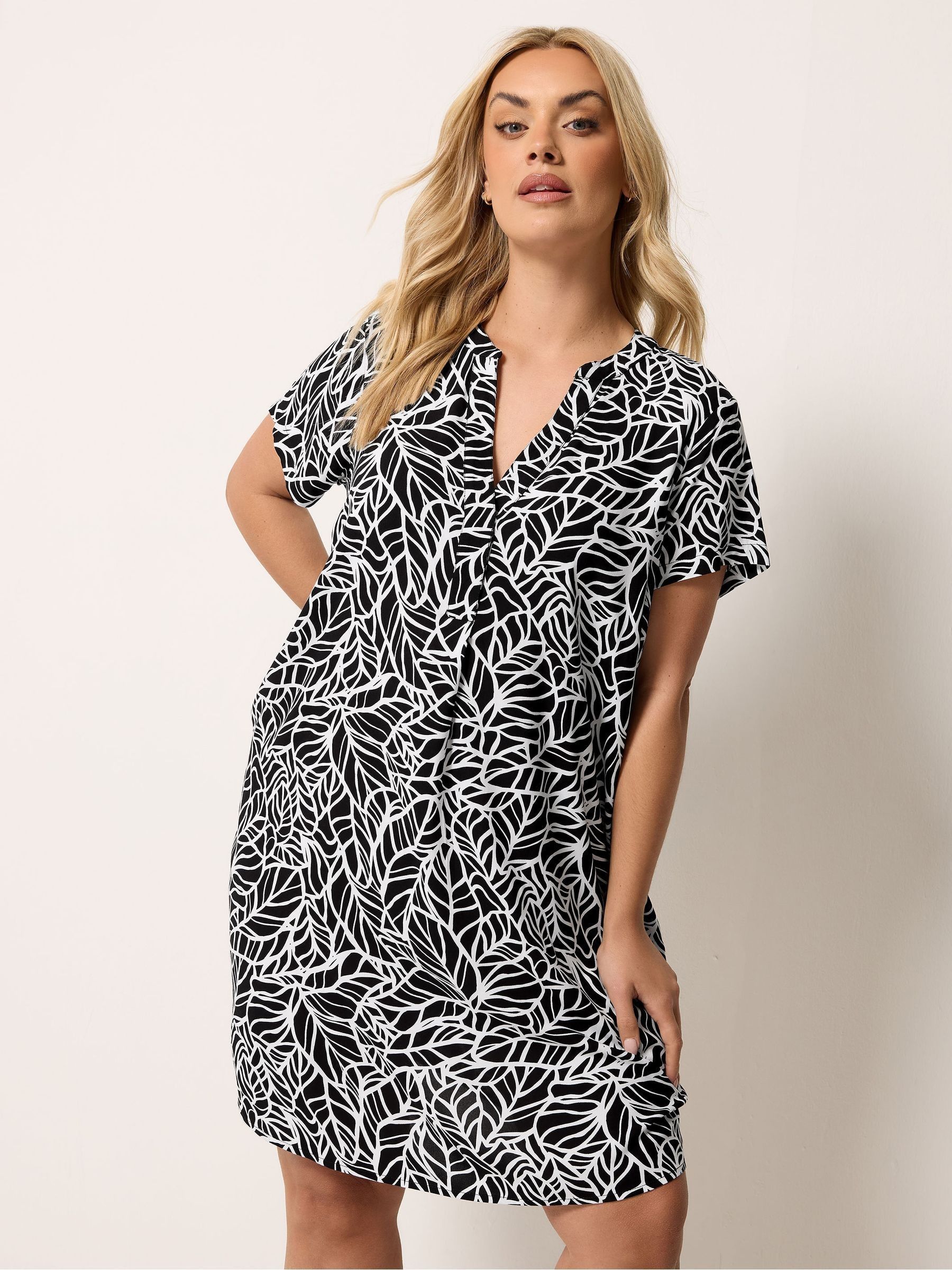 Yours Curve Women's Black Pleated Front Detail Tunic Dress