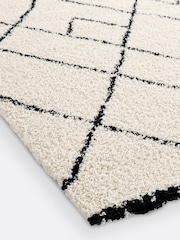 La Redoute Intérieurs White Black Rabisco Berber Style Rug - Image 3 of 4