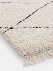 La Redoute Intérieurs Ecru Fatouh Fringed Berber Style Rug - Image 3 of 4
