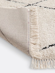 La Redoute Intérieurs Ecru Fatouh Fringed Berber Style Rug - Image 4 of 4