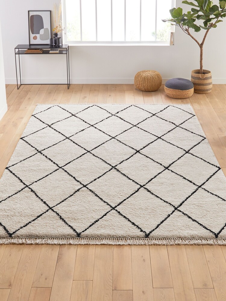 La Redoute Intérieurs White Black Jiraya XL Berber-Style Rug - Image 1 of 3 La Redoute Intérieurs White Black Jiraya XL Berber-Style Rug - Image 1 of 3
