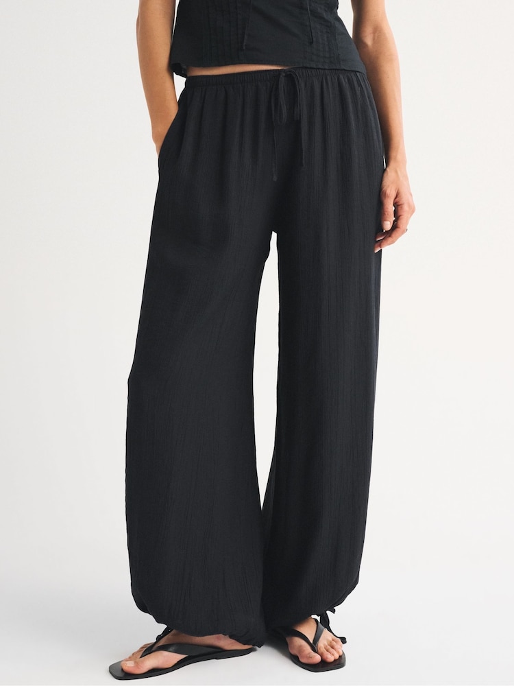 Abercrombie & Fitch Black Crinkle Balloon Pull On Trousers - Image 2 of 6